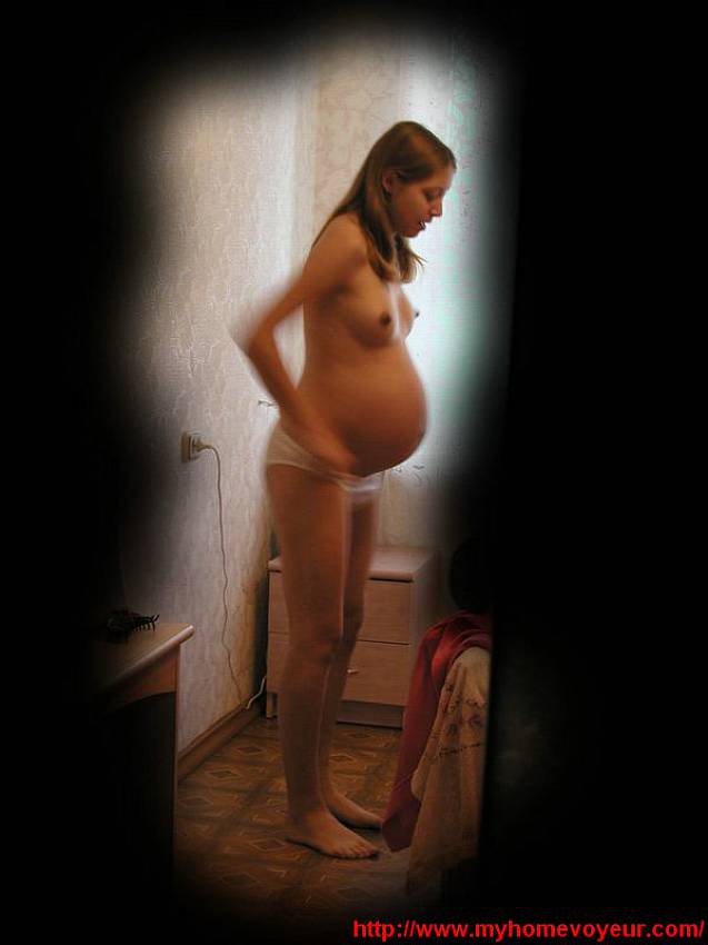 Spy Cam Pregnant - Lovely pregnant woman photographed through the keyhole in the moment...  Voyeur content - 16 pics.