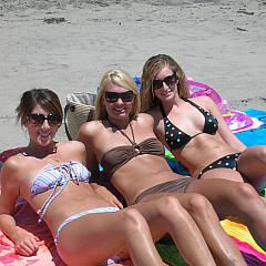 Voyeur bikini.