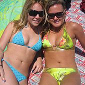 A gal going in nature's garb on the Tulum.