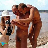 They a sunbathes fully nude. 5 pics They a sunbathes fully nude.